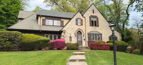 250 Paine Ave, New Rochelle, NY 10804