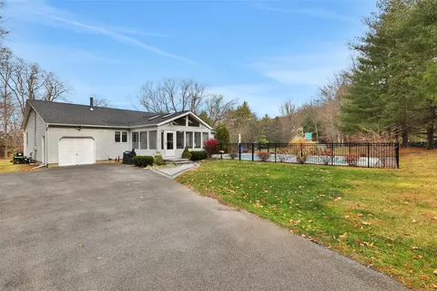 127 Continental Rd, Cornwall, NY 12518