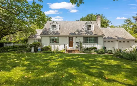 51 Wickey Ave, North Hempstead, NY 11590
