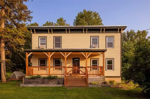 12 Mill St, Chatham, NY 12037