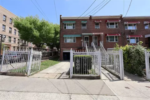 3722 Bronxwood Ave, New York, NY 10469