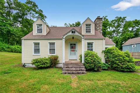 5776 Albany Post Rd, Cortlandt, NY 10567