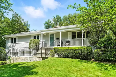 65 Shepherds Dr, Scarsdale, NY 10583