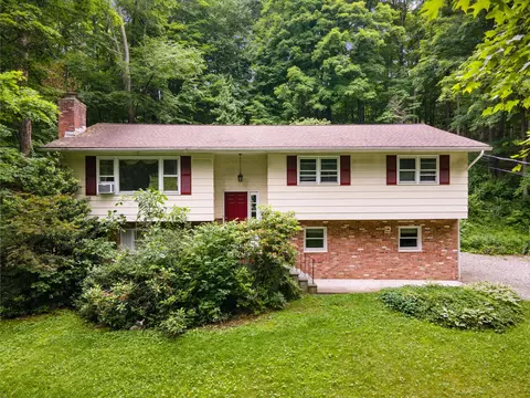 39 Knollwood Ln, Philipstown, NY 10516