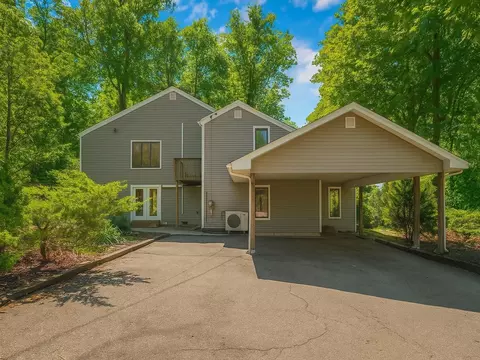 15 Park Ave, Greenwood Lake, NY 10925