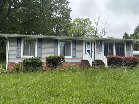 25 Mohawk Dr, Milton, NY 12547