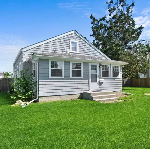65 Schmeelk Pl, Copiague, NY 11726