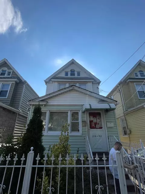 10434 117th St, South Richmond Hill, NY 11419