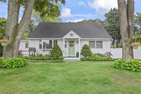 138 Dawn Dr, Centereach, NY 11720