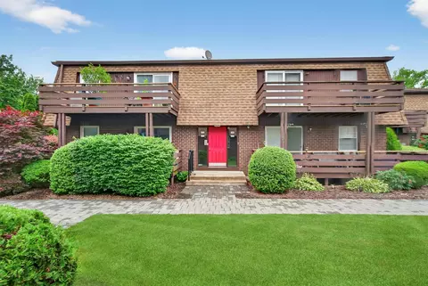 160 New Holland Vlg, Clarkstown, NY 10954