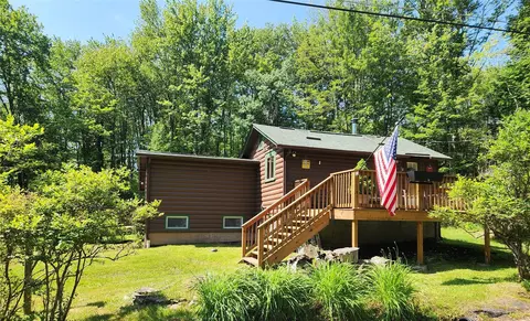 133 W Oak St, Narrowsburg, NY 12764