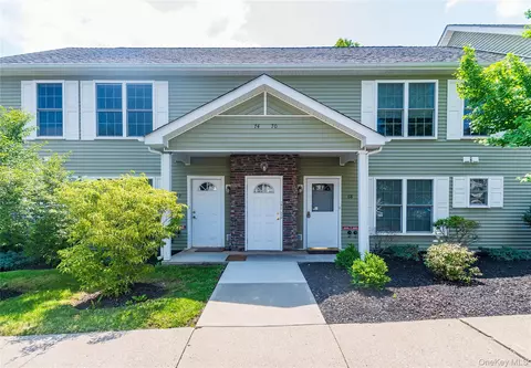 74 Aveonis Ct, Fishkill, NY 12524