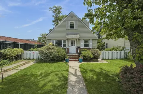 9911 213th St, New York, NY 11429