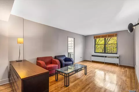 139-15 83 Ave #520, New York, NY 11435