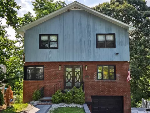 17 Arthur Pl, Yonkers, NY 10701