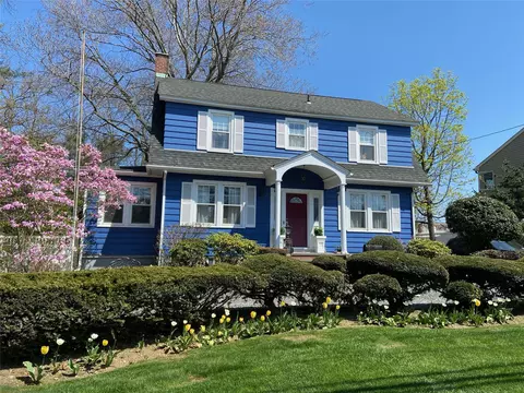 3665 Lufberry Ave, Wantagh, NY 11793