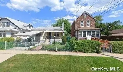 187-04 Williamson Ave, New York, NY 11413