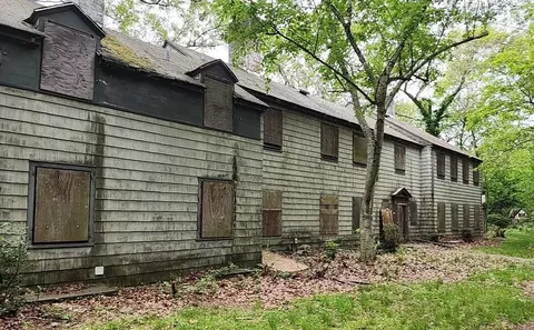 168 Chichester Rd, Huntington, NY 11743