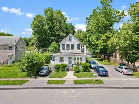 29 Lake St, Poughkeepsie, NY 12601