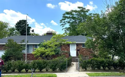 59 Hewlett Point Ave, East Rockaway, NY 11518