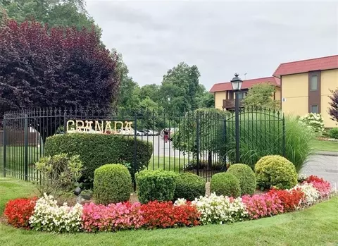 15 Granada Cres #14, White Plains, NY 10603