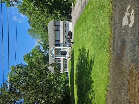 215 Sycamore Dr, New Windsor, NY 12553