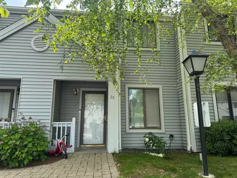 38 Offshore Dr, Yorktown, NY 10547
