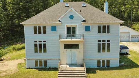 118 Scenic Ridge Dr, Southeast, NY 10509