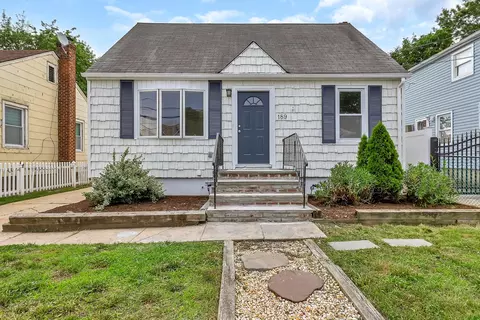 189 Jacob St, Elmont, NY 11003