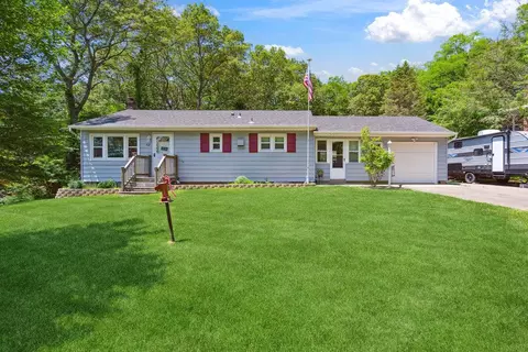 62 Hempstead Dr, Sound Beach, NY 11789