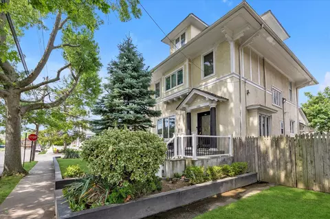 396 Oakland Ave, Cedarhurst, NY 11516