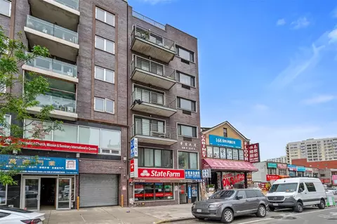 41-38 College Point Blvd #4A, Flushing, NY 11355