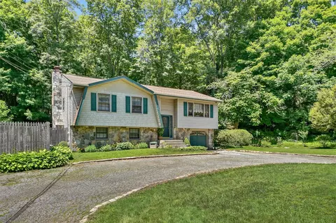 127 Bullet Hole Rd, Carmel Hamlet, NY 10512