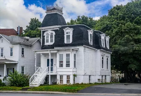97 E Main St, Middletown, NY 10940