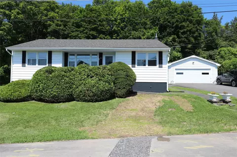 144 Hudson St, Saugerties, NY 12477