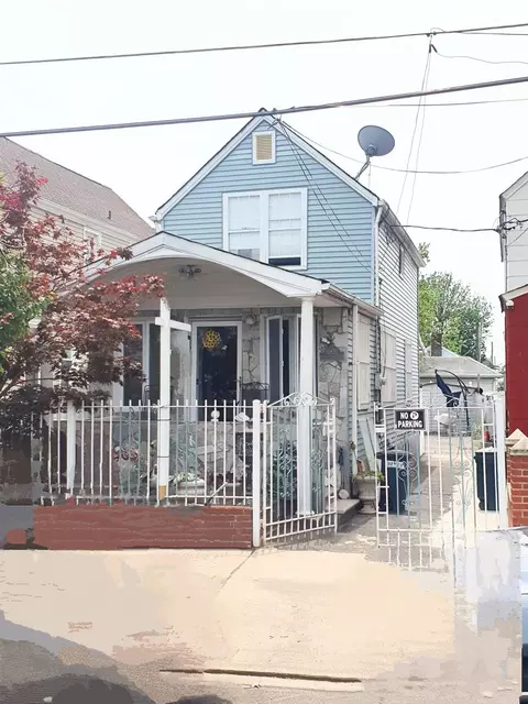 12826 Gotham Rd, New York, NY 11420