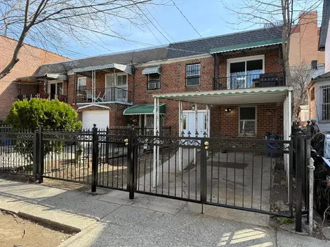3978 Carpenter Ave, New York, NY 10466