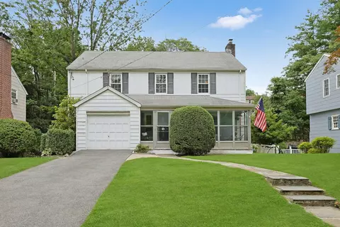 77 Interlaken Ave, New Rochelle, NY 10801