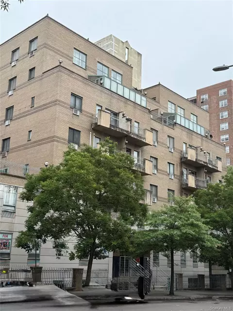 4231 Colden St #F7A, Flushing, NY 11355