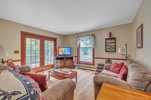 Other - 2 Gerri Ct, Wallkill, NY 12589 photo 2 of 2