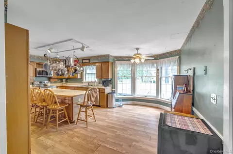 Kitchen - 2 Gerri Ct, Wallkill, NY 12589 photo 3 of 3