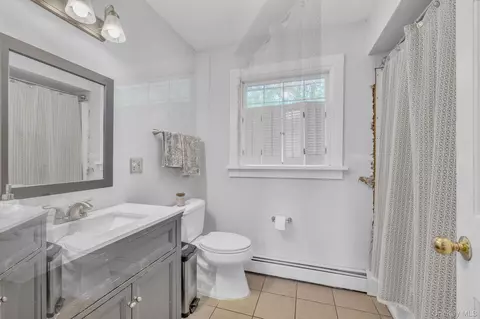 Bath - 2 Gerri Ct, Wallkill, NY 12589 photo 1 of 2