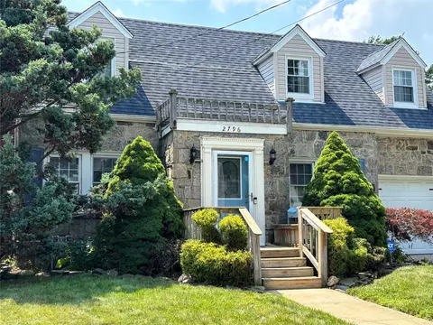 2796 Tulip Ave, Baldwin, NY 11510
