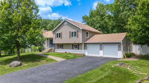 55 Saratoga Rd, Newburgh, NY 12550