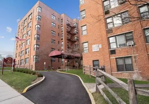 555 Bronx River Rd #2K, Yonkers, NY 10704