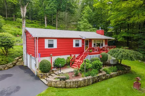 194 Bell Hollow Rd, Putnam Valley, NY 10579