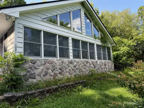 1001 County Route 12, Wawayanda, NY 10958