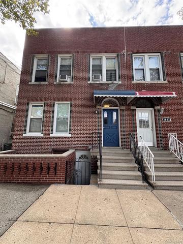 1821 Parkview Ave, New York, NY 10461