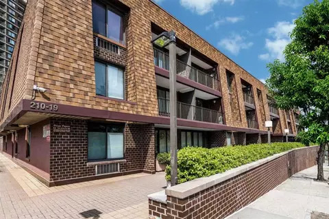 210-19 26th Ave #3F, Bayside, NY 11360