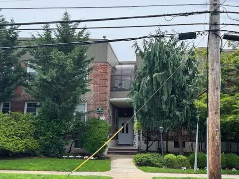 257 Cedarhurst Ave #A 8, Cedarhurst, NY 11516